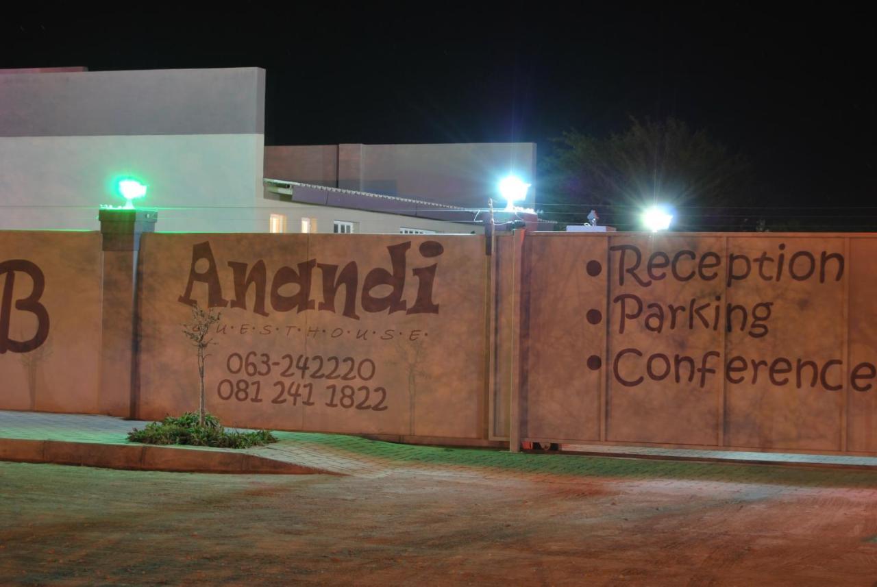 Anandi Guesthouse Mariental Eksteriør billede