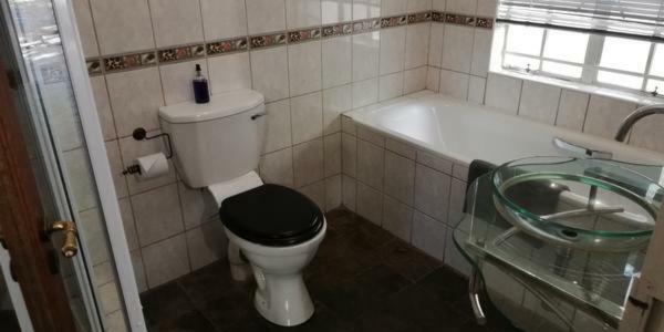 Anandi Guesthouse Mariental Eksteriør billede